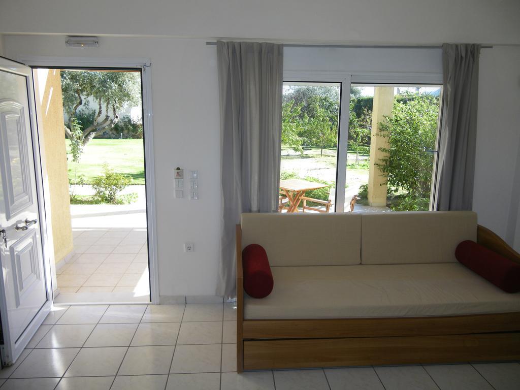 Cosmos Resort Kalamos  Exterior photo